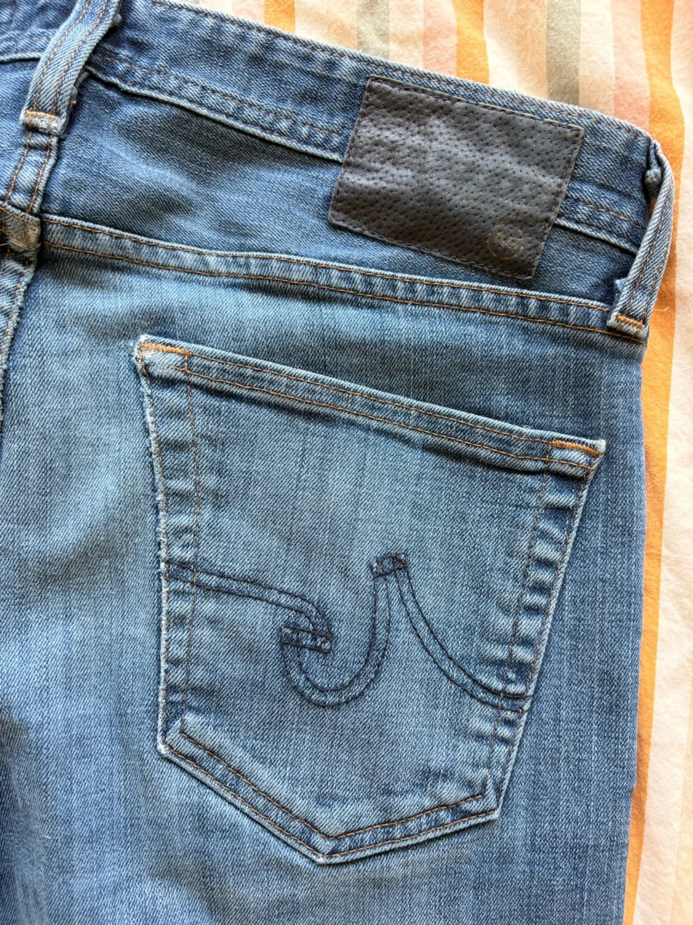 AG Adriano Goldschmied Matchbox Jeans 32 Distressed Slim Straight